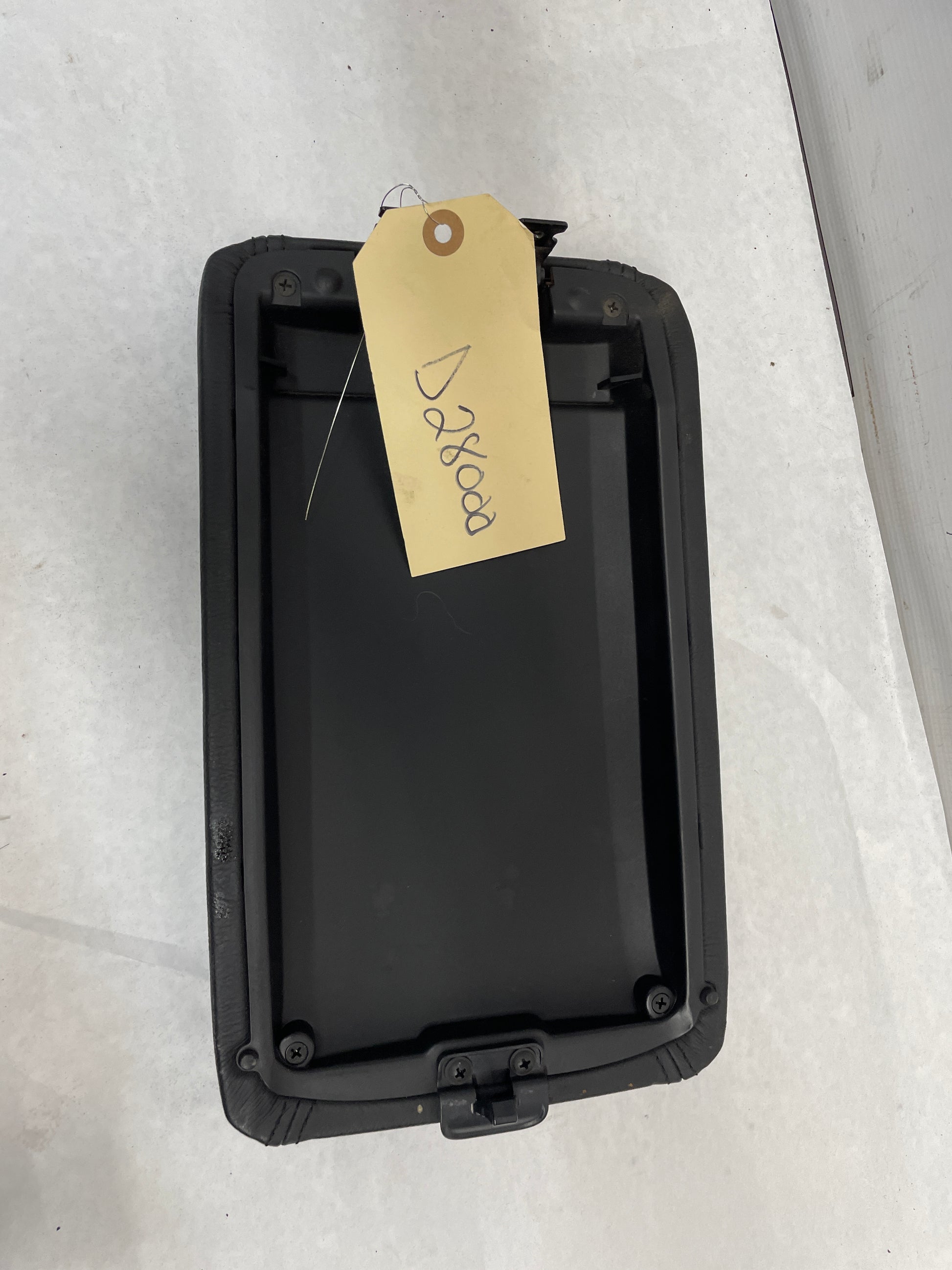 2004 Pontiac GTO Center Console Lid OEM - Day's Parts Yard