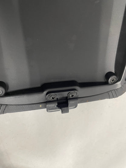 2004 Pontiac GTO Center Console Lid OEM - Day's Parts Yard