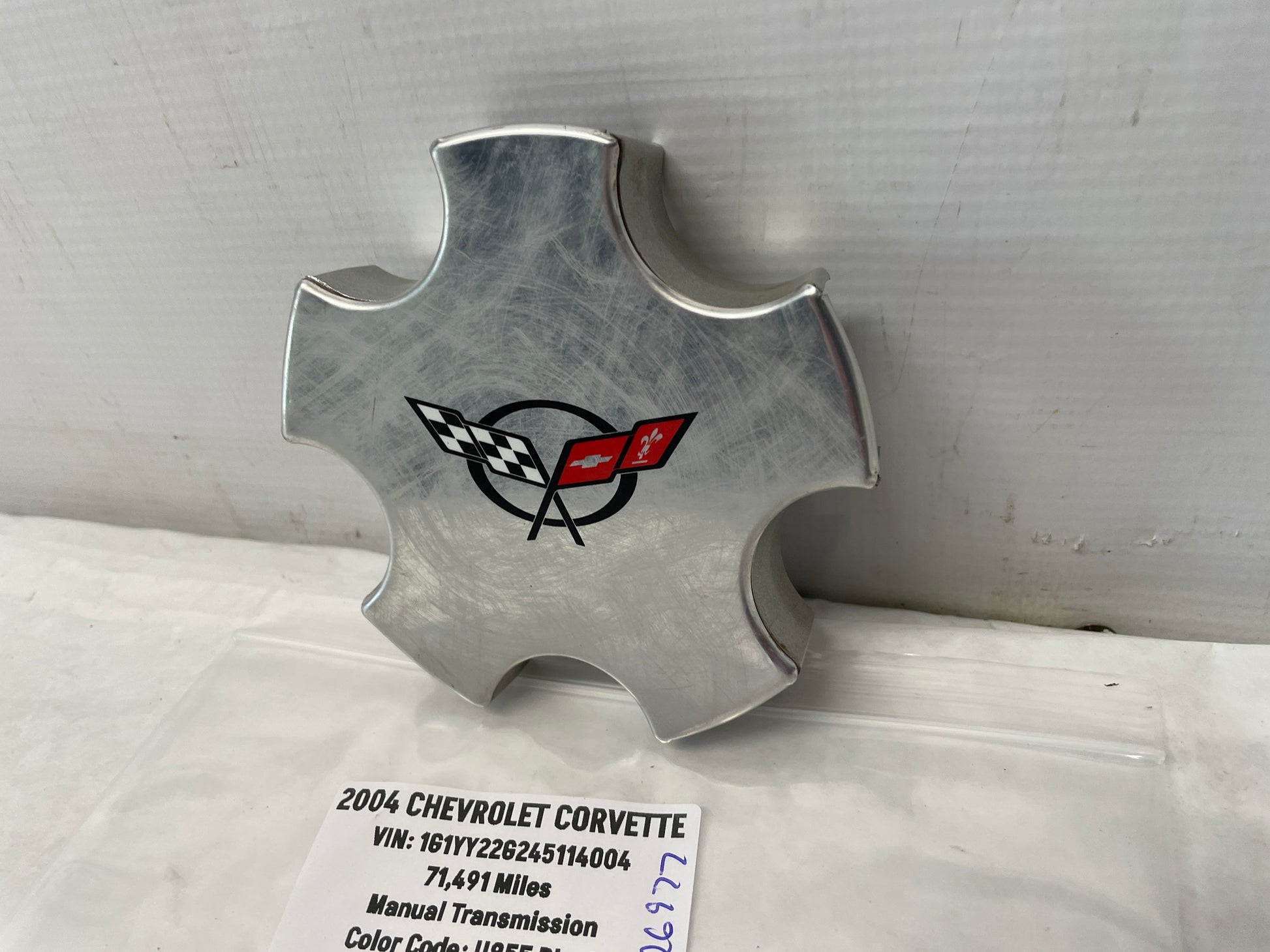 2004 Chevy C5 Corvette Wheel Center Cap OEM - Day's Parts Yard