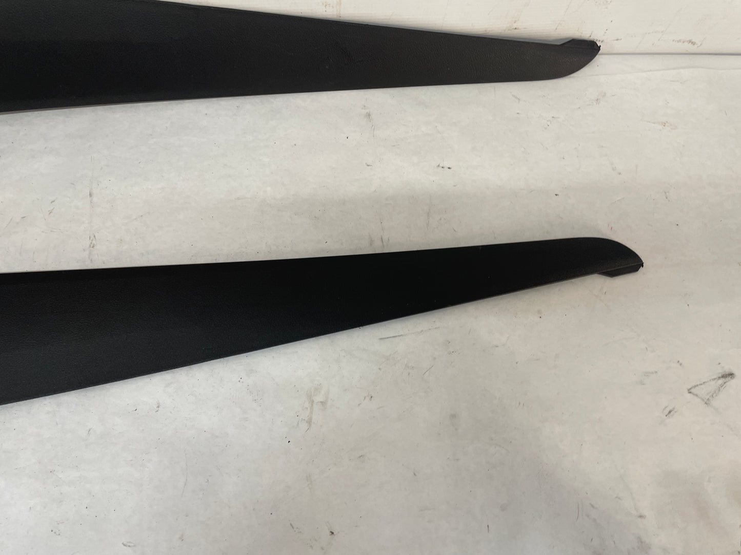 2009 Pontiac G8 Base RH & LH Center Console Side Trim Panels OEM - Day's Parts Yard