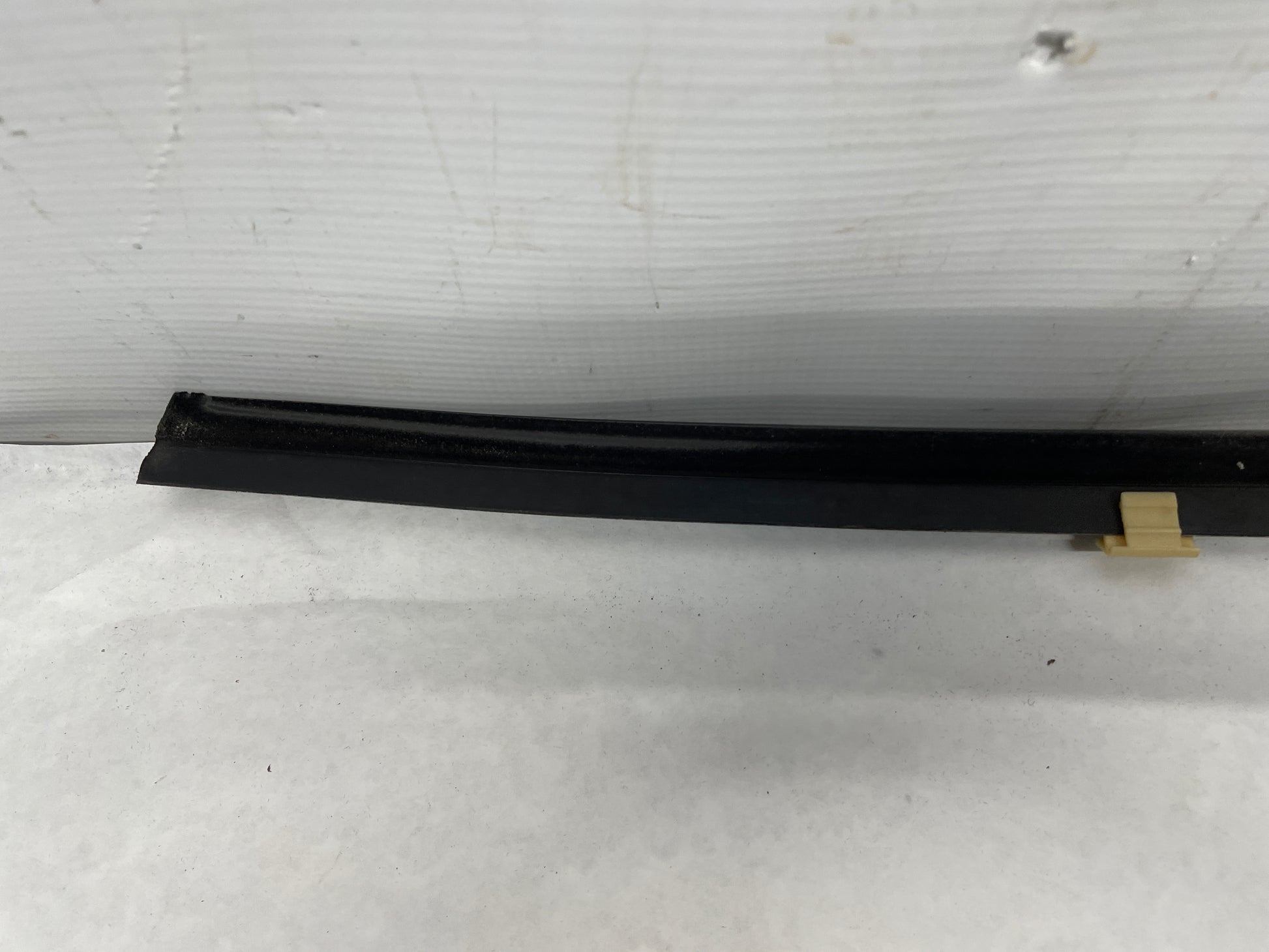 2004 Pontiac GTO RH Passenger Door Window Belt Molding Weather Strip Trim OEM - Day's Parts Yard