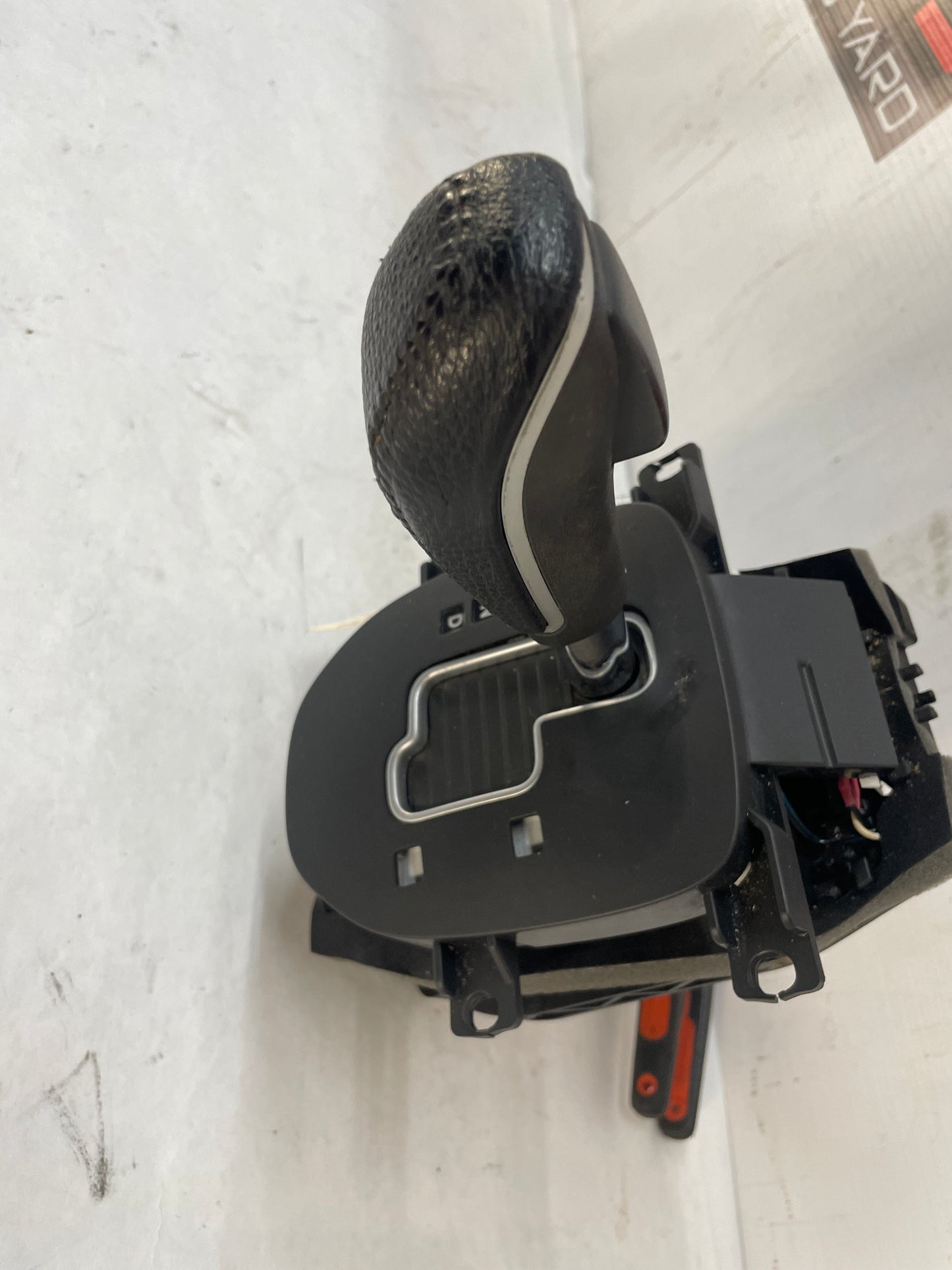 2009 Pontiac G8 GT Automatic Shifter Gear Selector Assembly OEM - Day's Parts Yard