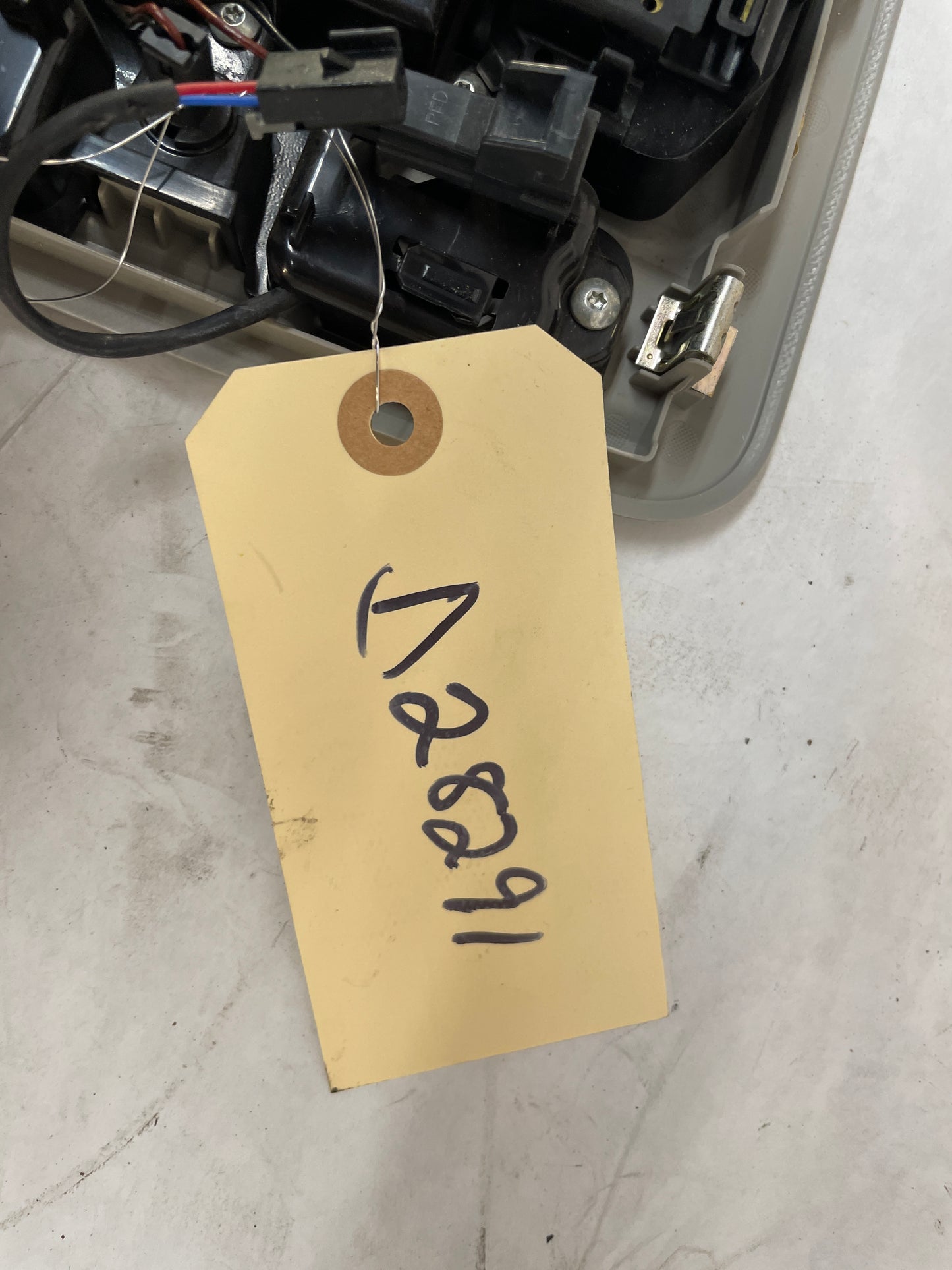 2010 Cadillac CTS-V Sedan Over Head Overhead Roof Console Dome Light OEM