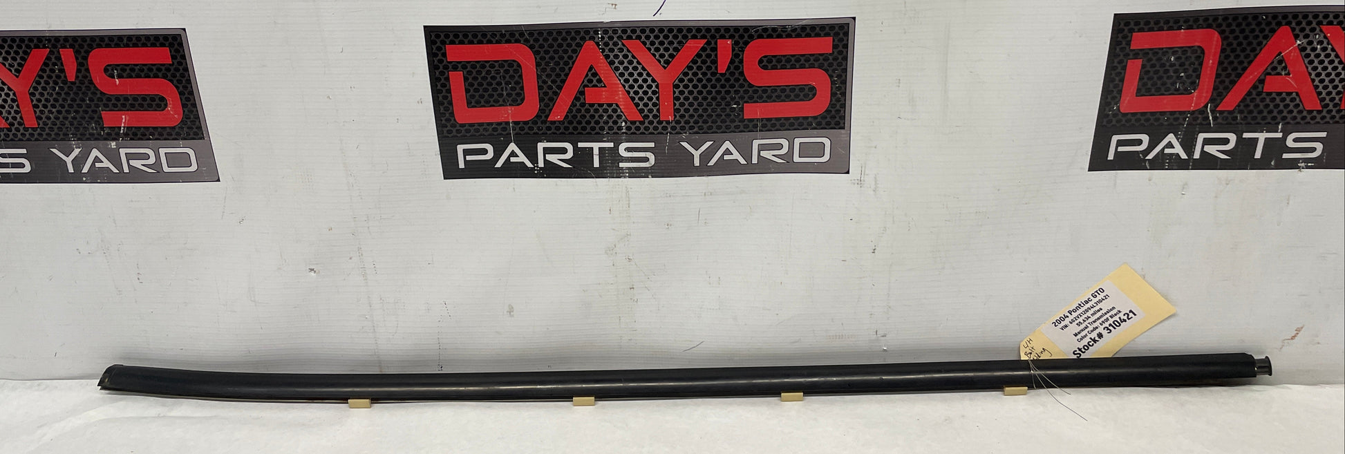 2004 Pontiac GTO LH Driver Door Window Belt Molding Weather Strip Trim OEM - Day's Parts Yard