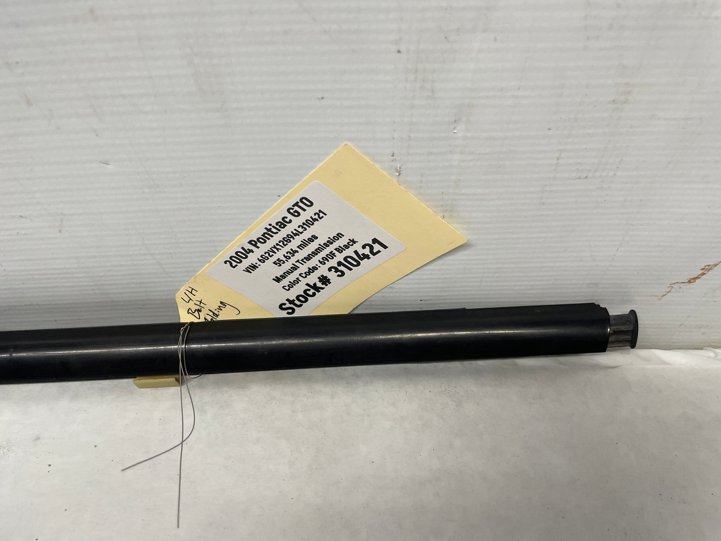 2004 Pontiac GTO LH Driver Door Window Belt Molding Weather Strip Trim OEM - Day's Parts Yard