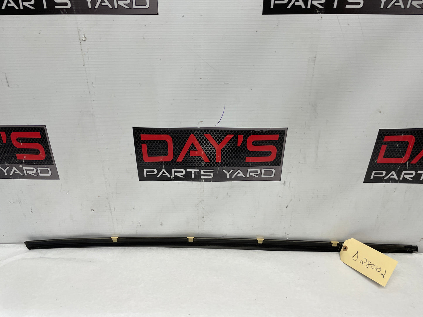 2004 Pontiac GTO LH Driver Door Window Belt Molding Weather Strip Trim OEM - Day's Parts Yard