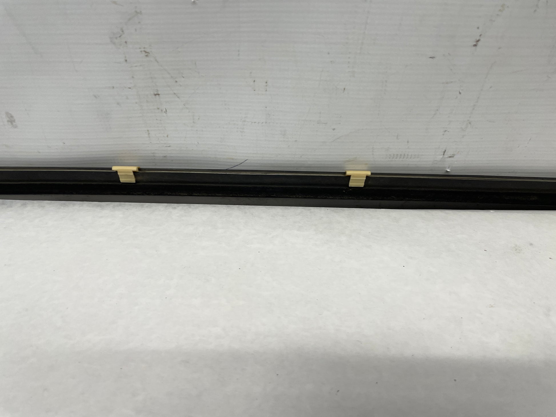 2004 Pontiac GTO LH Driver Door Window Belt Molding Weather Strip Trim OEM - Day's Parts Yard