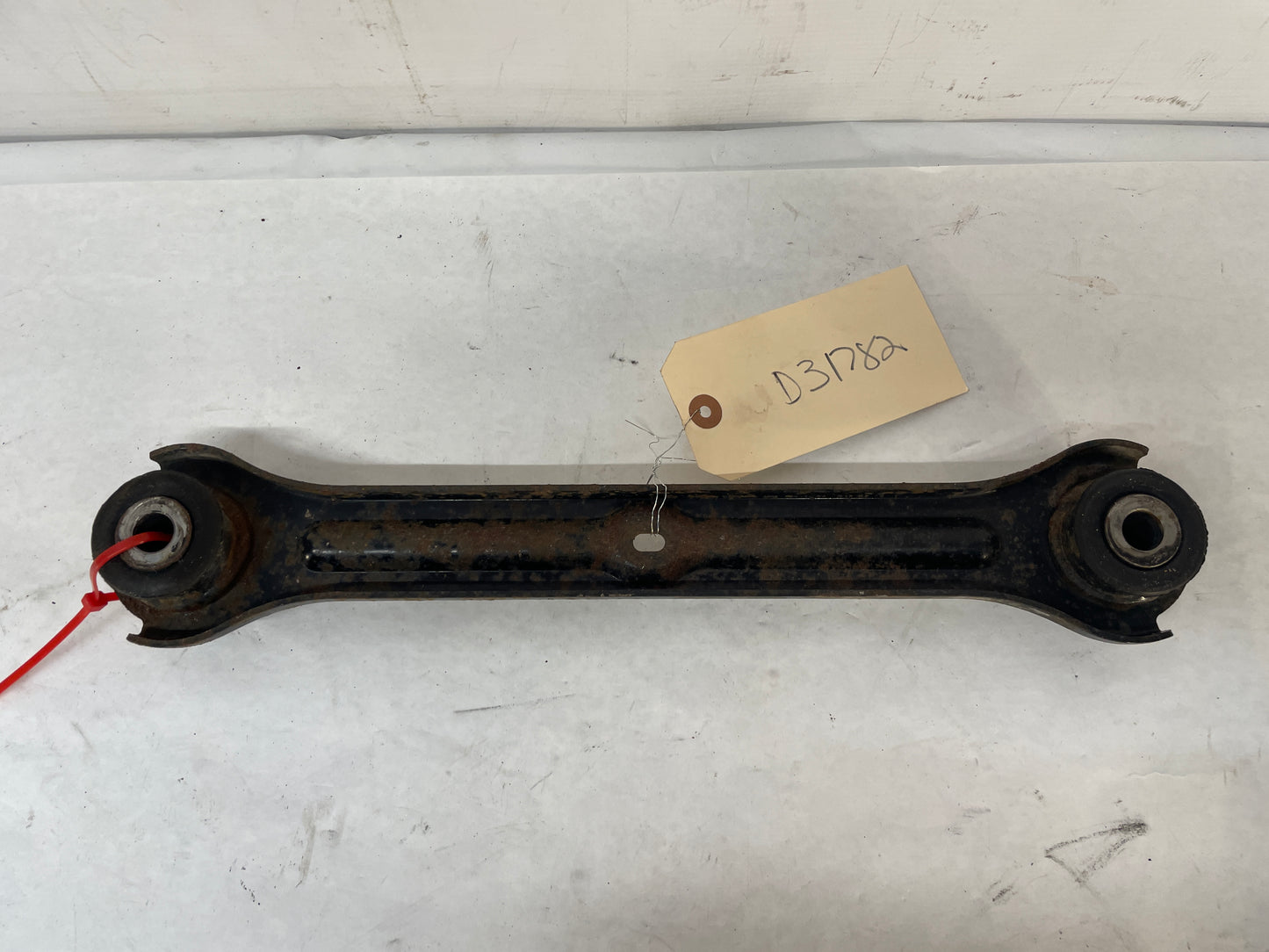 2009 Pontiac G8 GT RH Passenger Rear Suspension Adjuster Link Control Arm OEM - Day's Parts Yard
