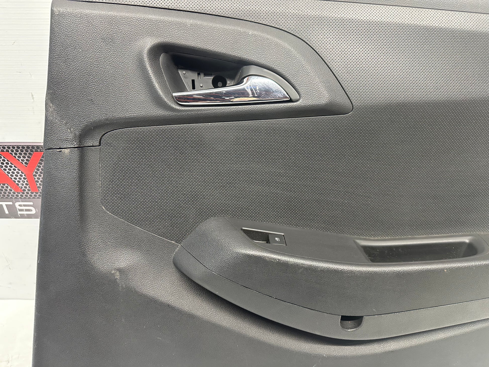 2014 Chevy Caprice PPV RH Passenger RearInterior Door Panel OEM - Day's Parts Yard