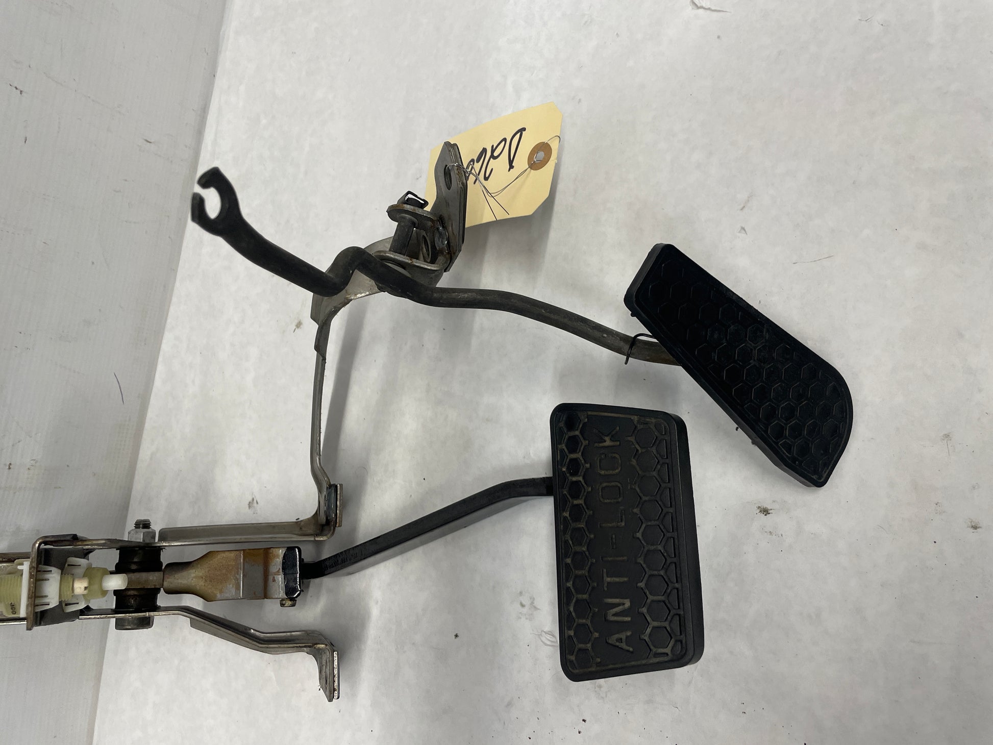 2002 Chevy Camaro Z28 Brake and  Accelerator Pedal Assembly OEM - Day's Parts Yard