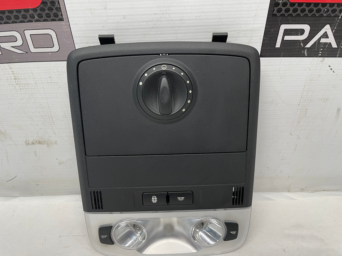 2008 Pontiac G8 GT Over Head Console Roof Dome Light Sunroof Switch Assembly OEM