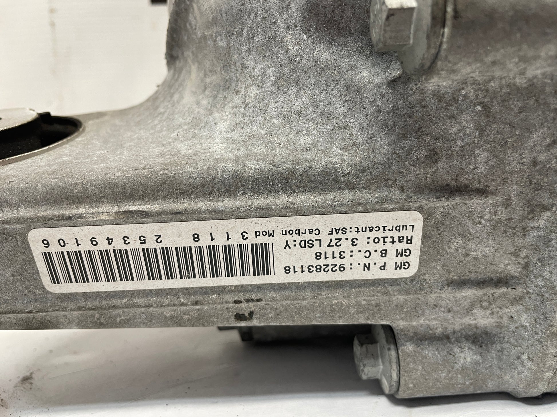 2016 Chevy SS Sedan Rear End Axle Carrier Rearend Diff Differential 3.27 LSD OEM - Day's Parts Yard