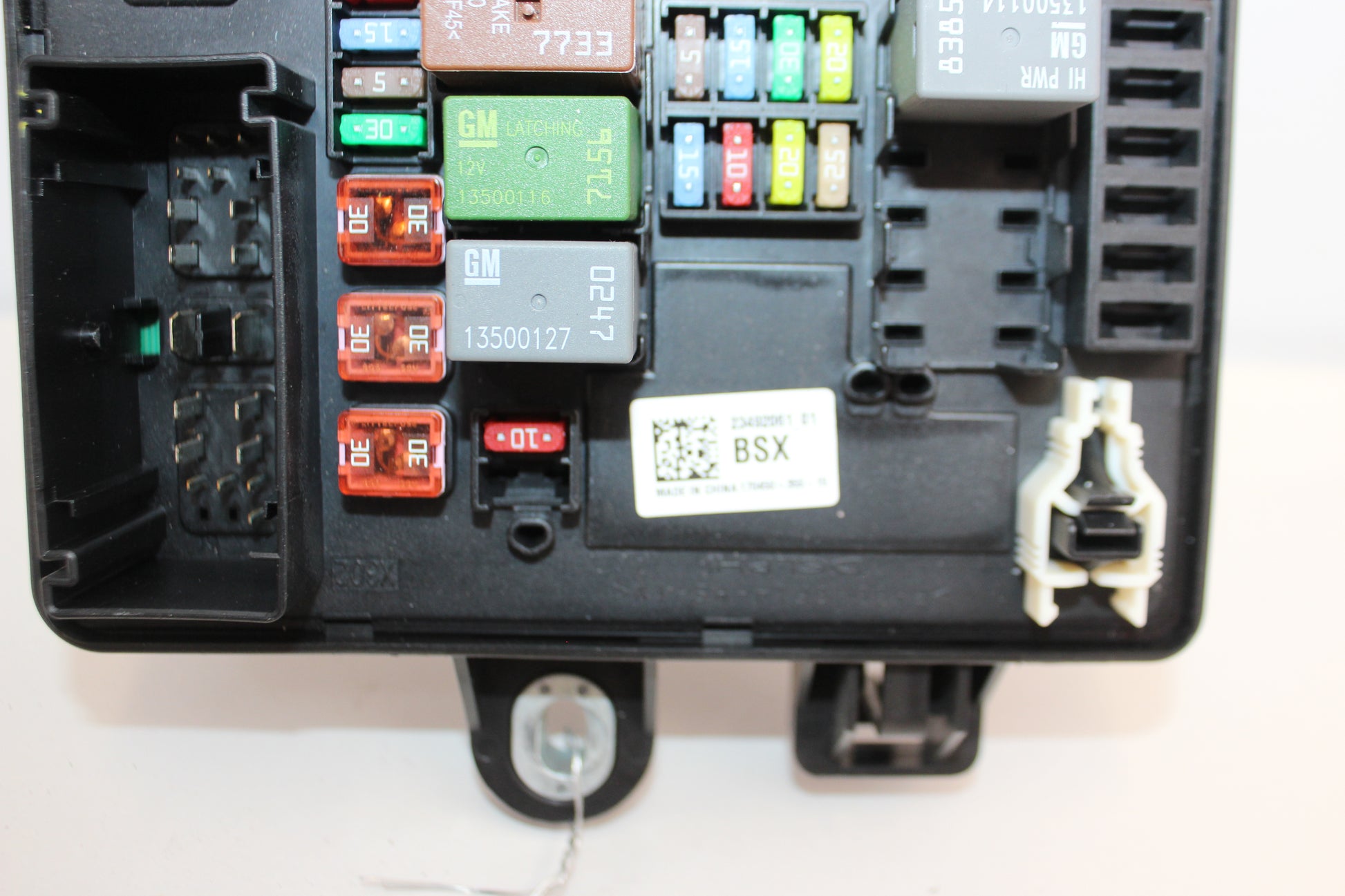 2016 Cadillac CTS-V Rear Cabin Fuse Box Block OEM - Day's Parts Yard