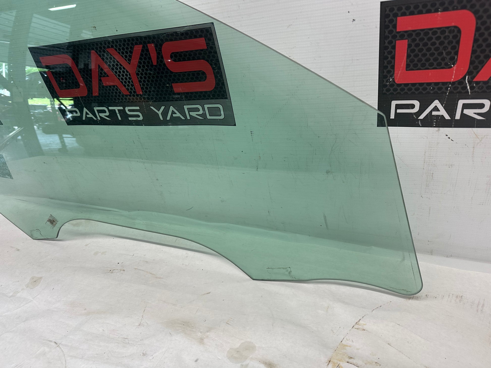 2014 Chevy Caprice PPV RH Passenger Front Door Window Glass OEM - Day's Parts Yard