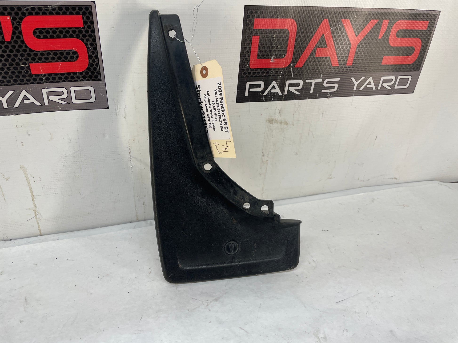 2009 Pontiac G8 GT LH Driver Front Splash Guard Mud Flap OEM - Day's Parts Yard