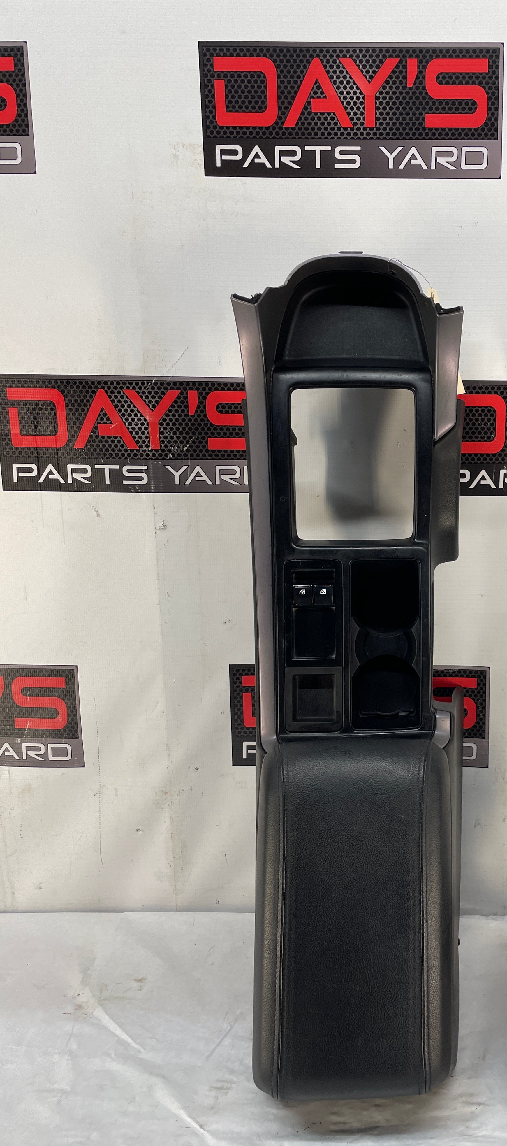 REMOVE SHIFTER 2004 Pontiac GTO Complete Center Console Armrest w/Automatic Shifter OEM - Day's Parts Yard