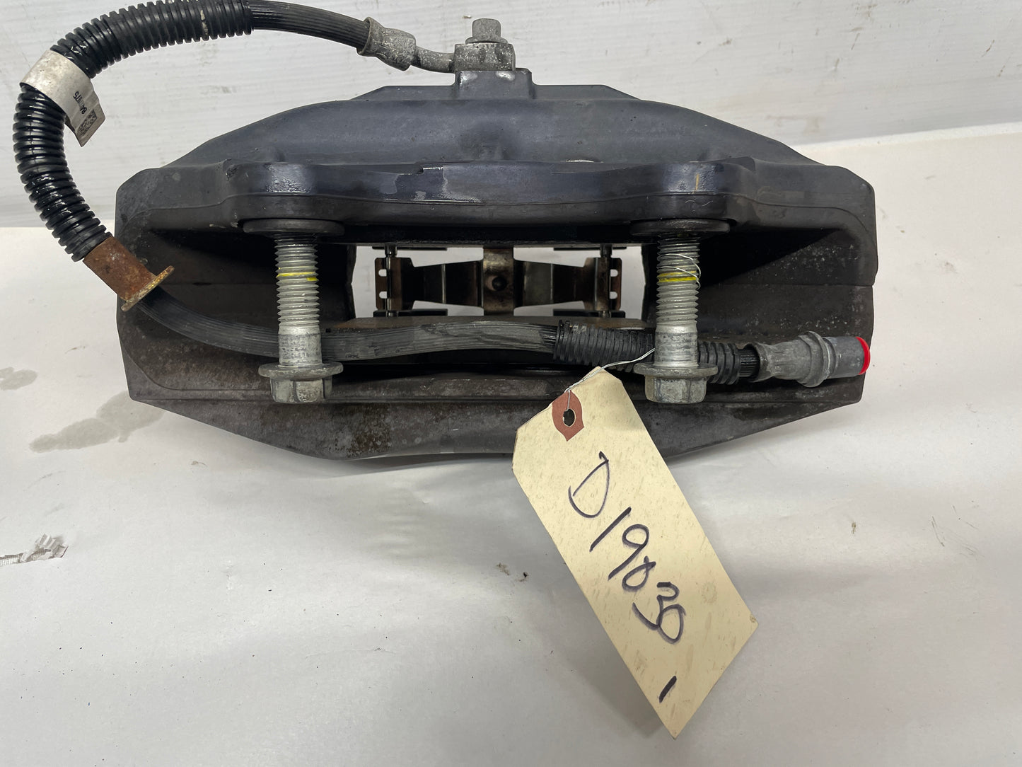 2023 Chevy Camaro SS RH Passenger Front Brembo Brake Caliper OEM