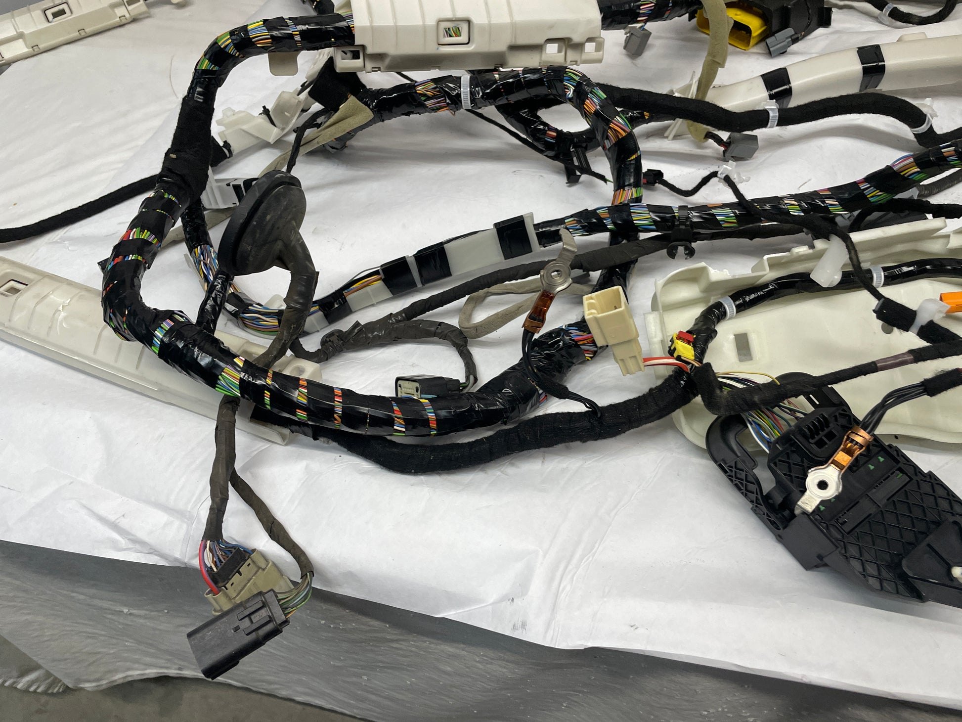 2016 Chevy SS Sedan Body Chassis Wire Wiring Harness Assembly OEM - Day's Parts Yard