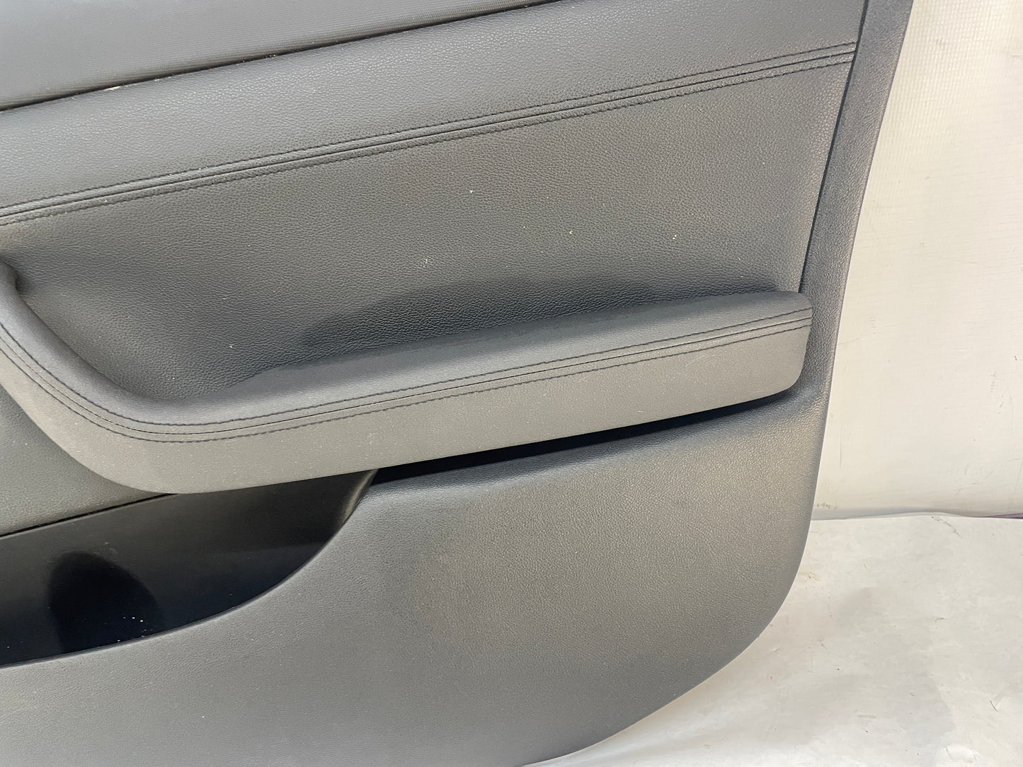 2009 Pontiac G8 RH Passenger Front Interior Door Panel Trim OEM - Day's Parts Yard