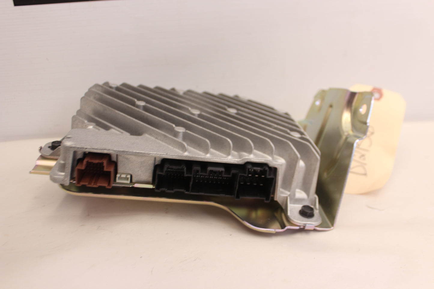 2018 Cadillac CTS-V Bose Radio Amplifier w/ Bracket OEM