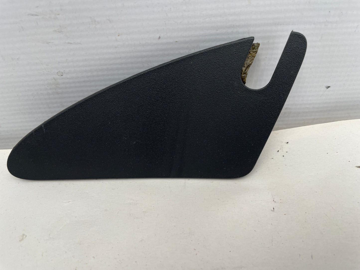 2009 Pontiac G8 Base LH Driver Interior Mirror Bolt Cover OEM - Day's Parts Yard