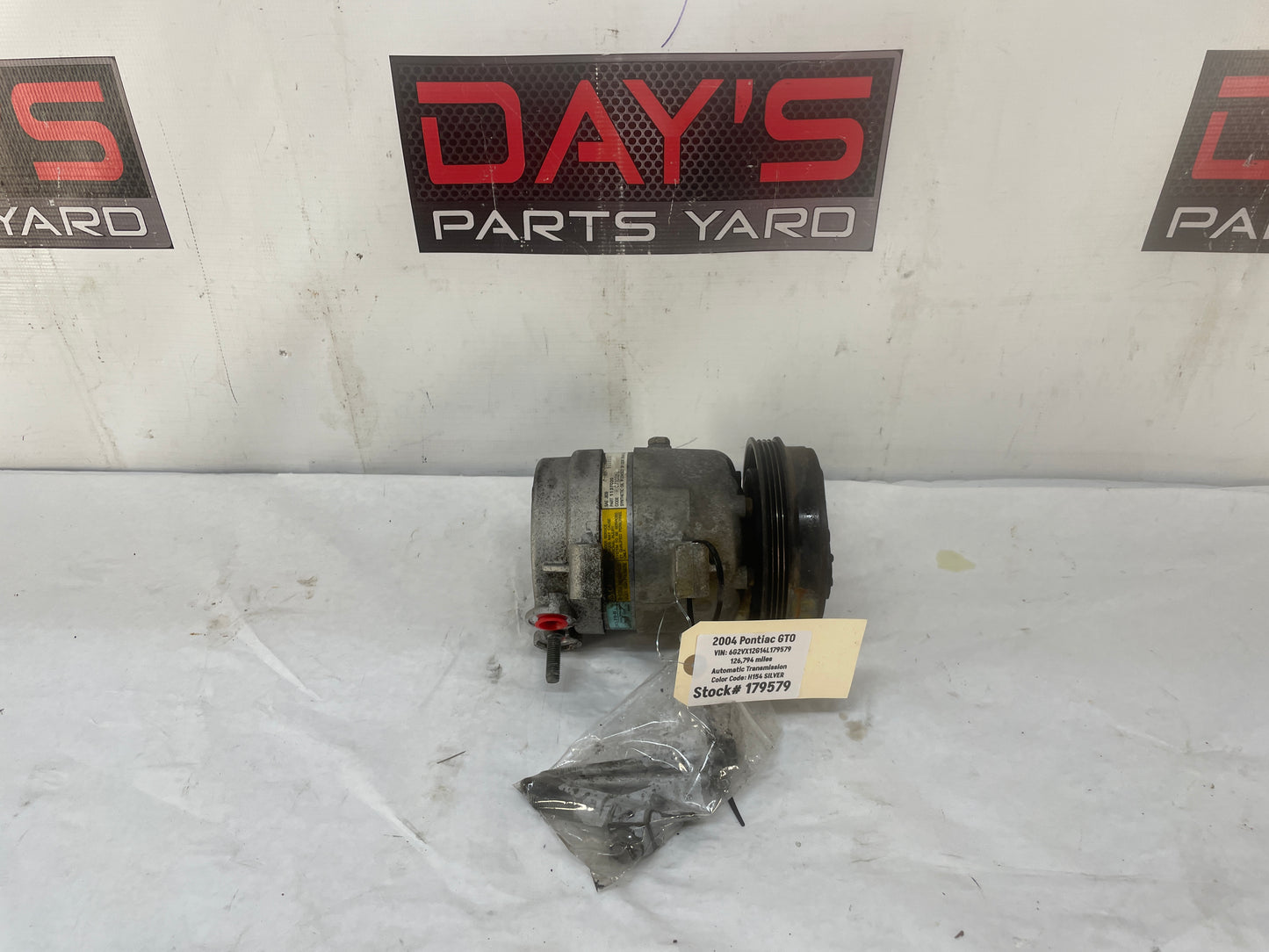 2004 Pontiac GTO AC Air Conditioner Compressor w/ Hardware OEM