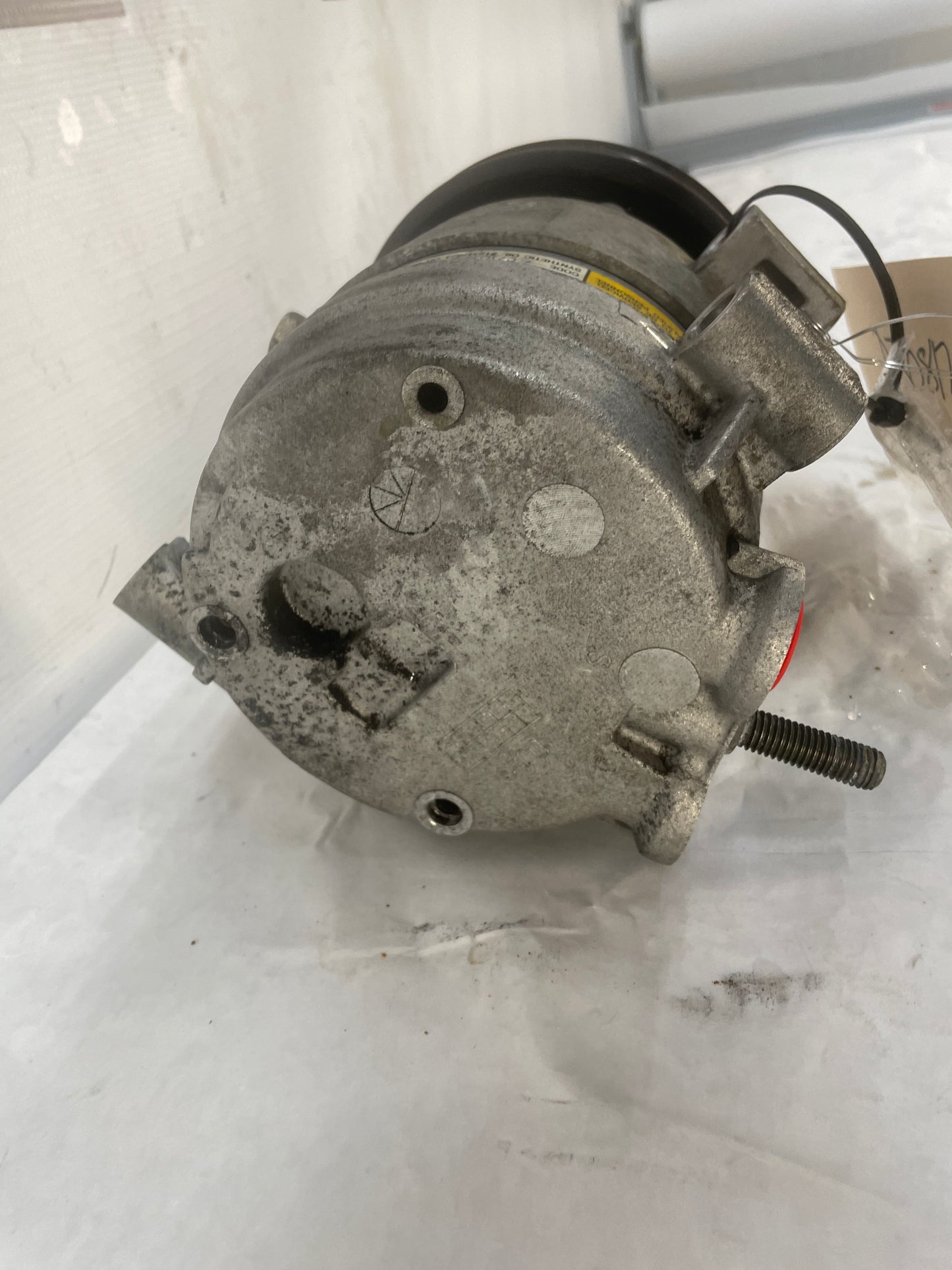 2004 Pontiac GTO AC Air Conditioner Compressor w/ Hardware OEM