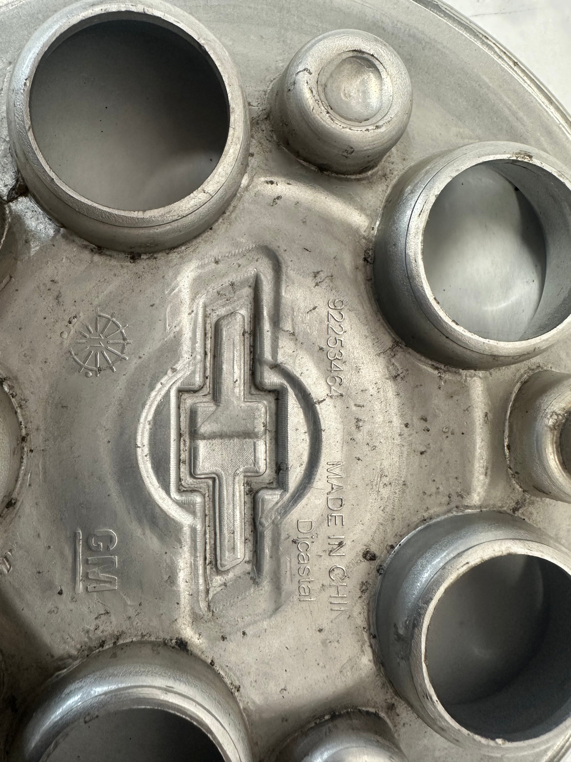 2014 Chevy Caprice PPV Wheel Hub Center Cap Silver OEM - Day's Parts Yard