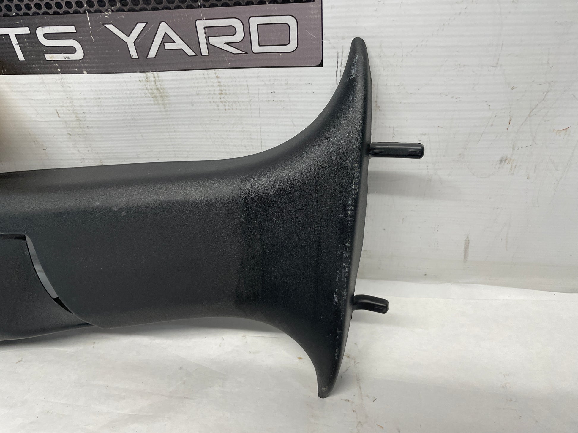 2008 Pontiac G8 GT LH Driver Upper Center B Pillar Trim Cover OEM - Day's Parts Yard