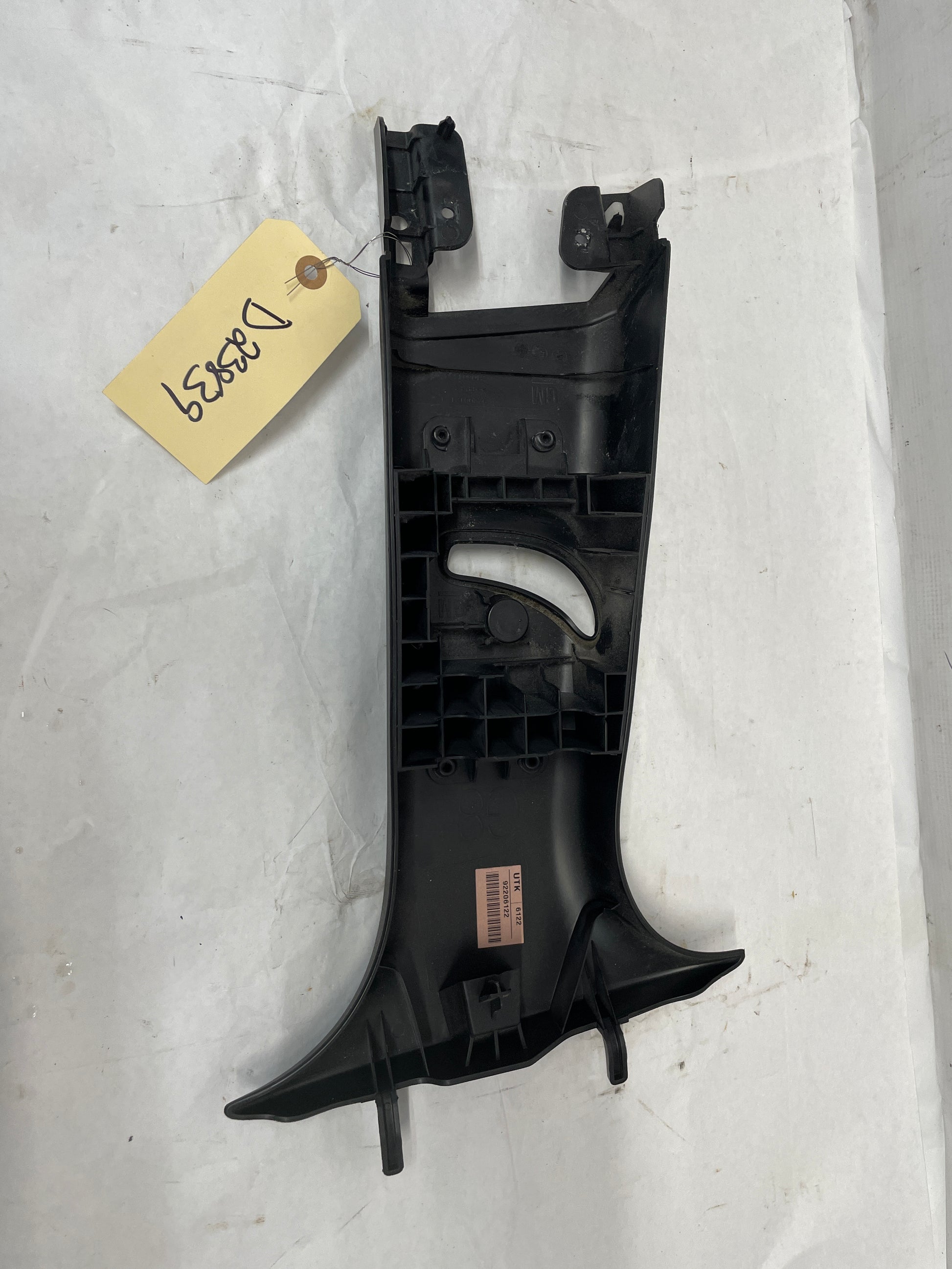 2008 Pontiac G8 GT LH Driver Upper Center B Pillar Trim Cover OEM - Day's Parts Yard