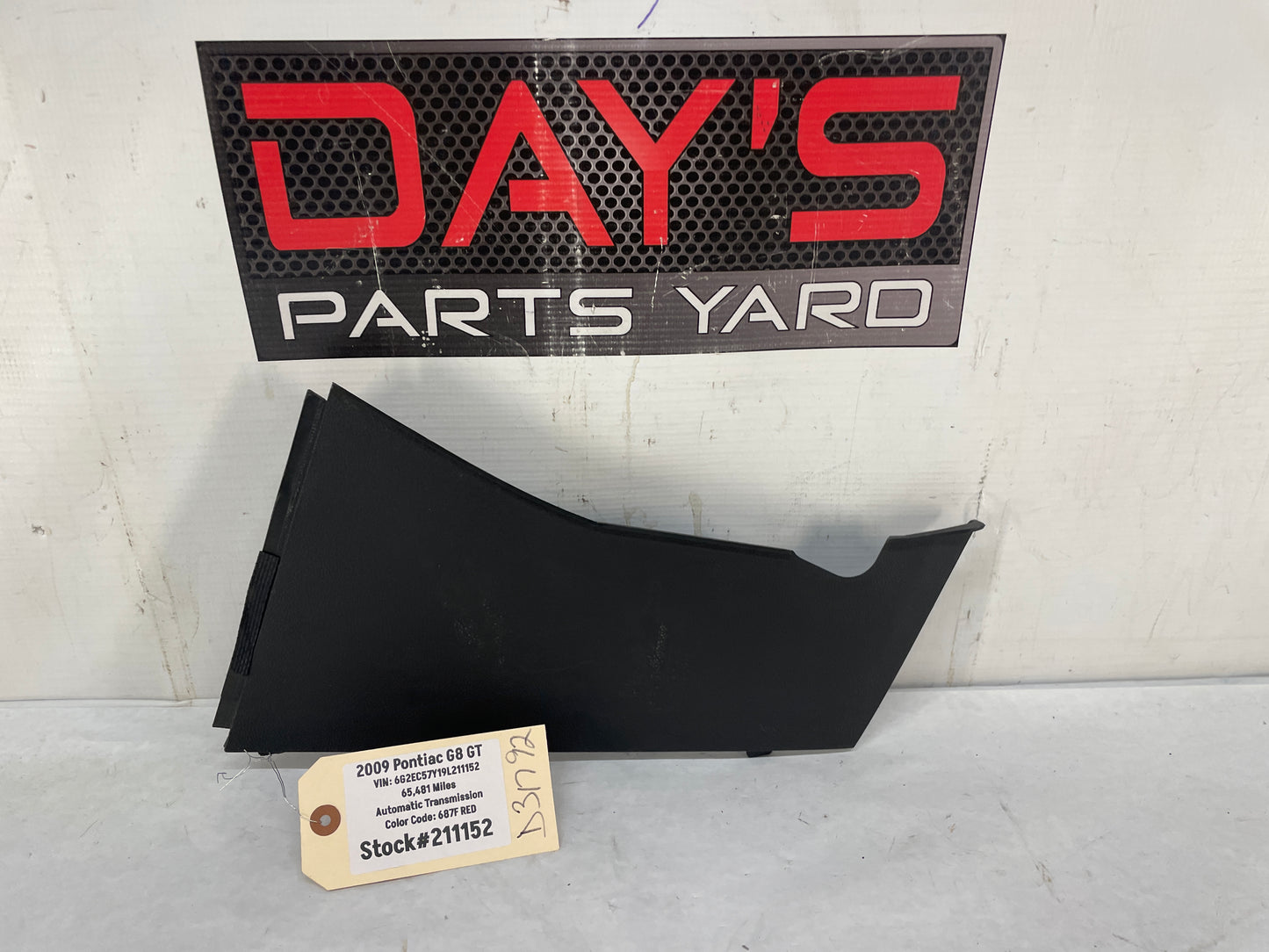 2009 Pontiac G8 GT RH Passenger Dash Center Console Lower Extension Side Trim OEM - Day's Parts Yard