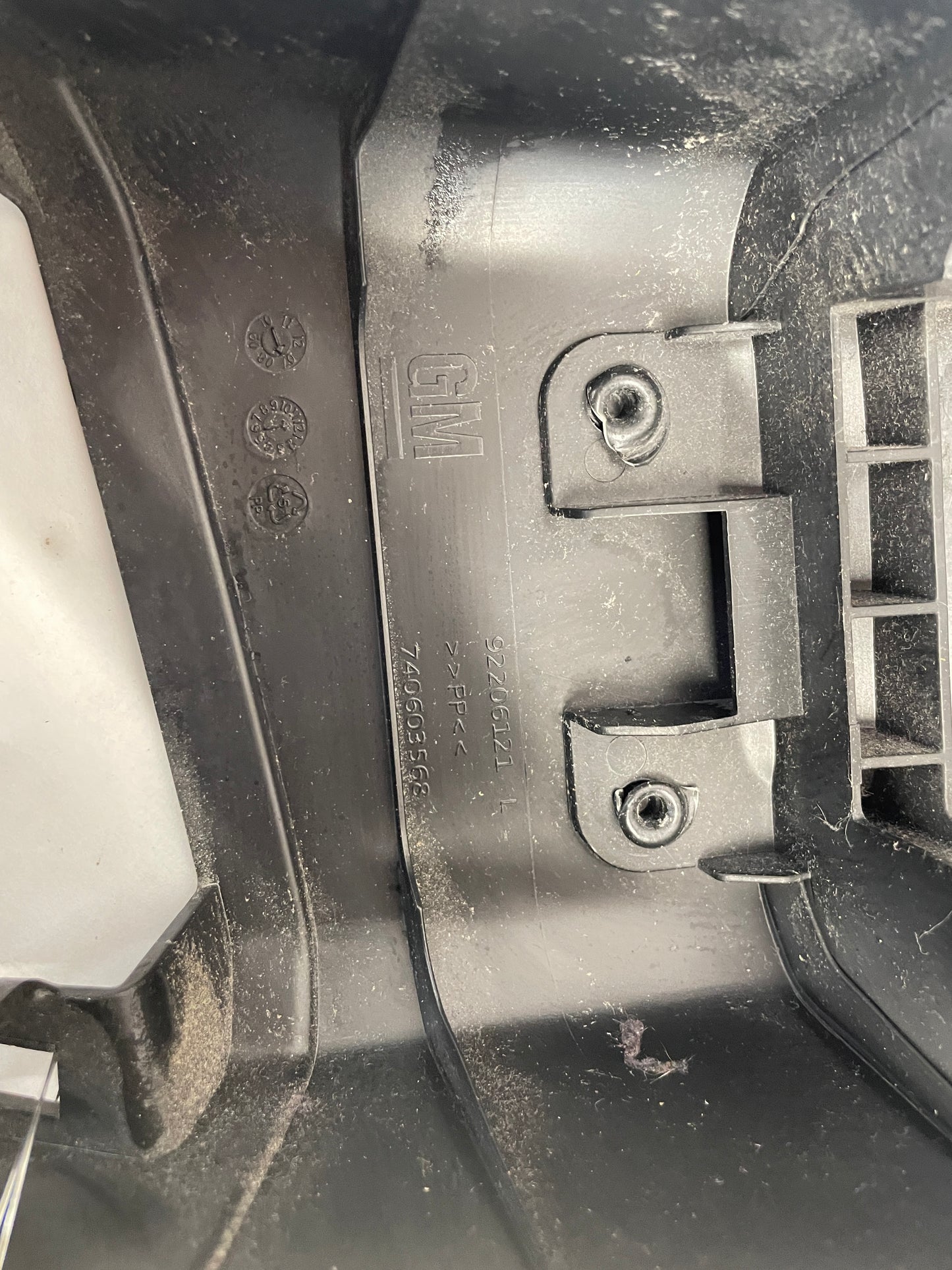 2008 Pontiac G8 GT LH Driver Upper Center B Pillar Trim Cover OEM - Day's Parts Yard