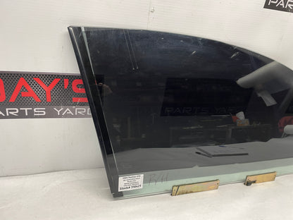 2004 Pontiac GTO RH Passenger Front Door Window Glass OEM - Day's Parts Yard