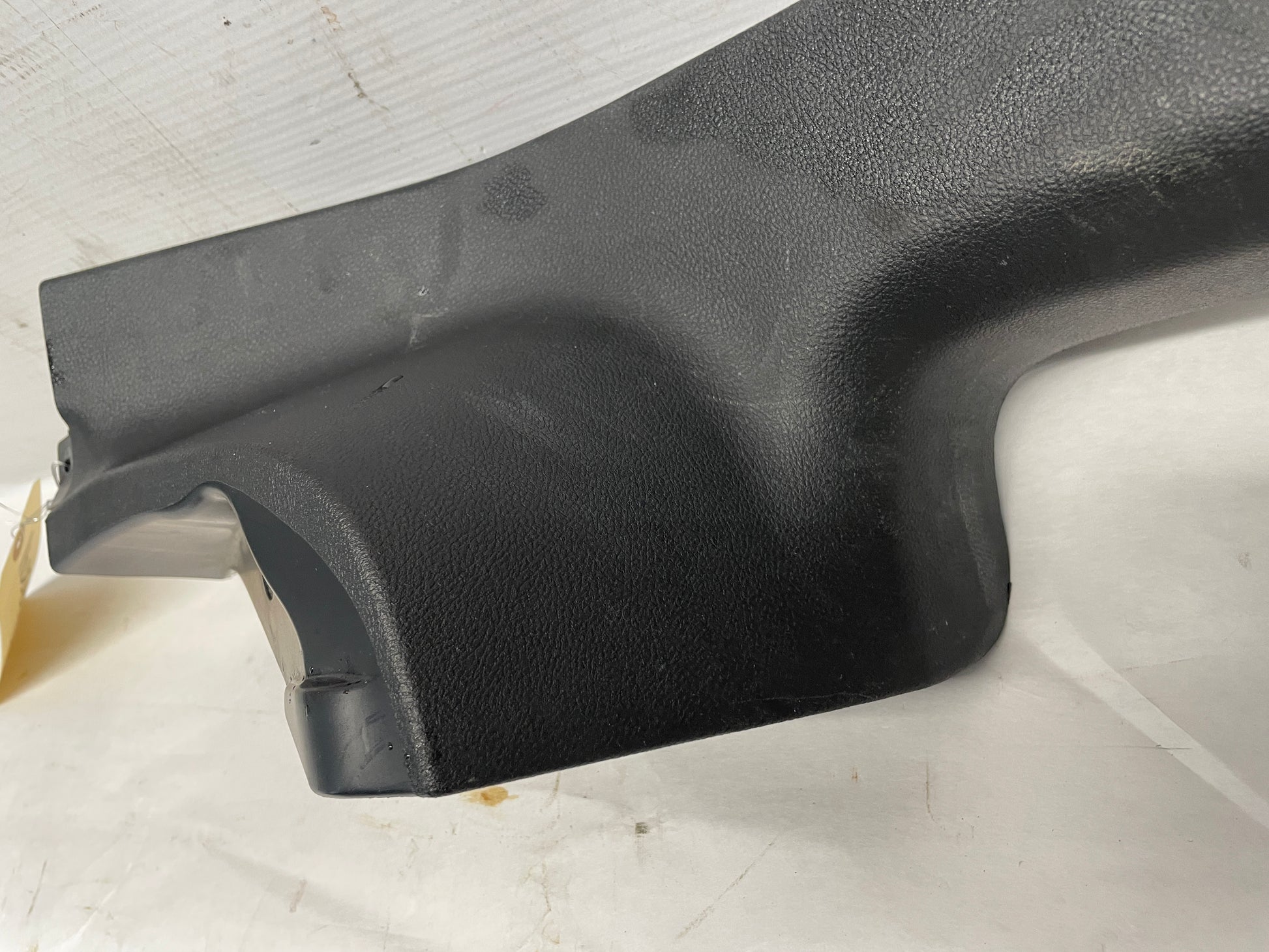 2008 Pontiac G8 GT LH Driver Rear Interior Sill Carpet Retainer OEM - Day's Parts Yard