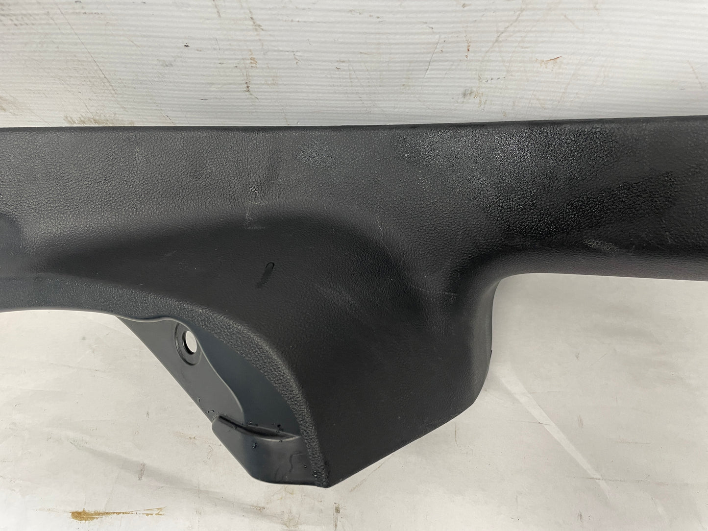 2008 Pontiac G8 GT LH Driver Rear Interior Sill Carpet Retainer OEM - Day's Parts Yard