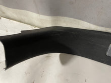 2018 Chevy Suburban LT Front RH Passenger Door Sill Plate OEM - Day's Parts Yard