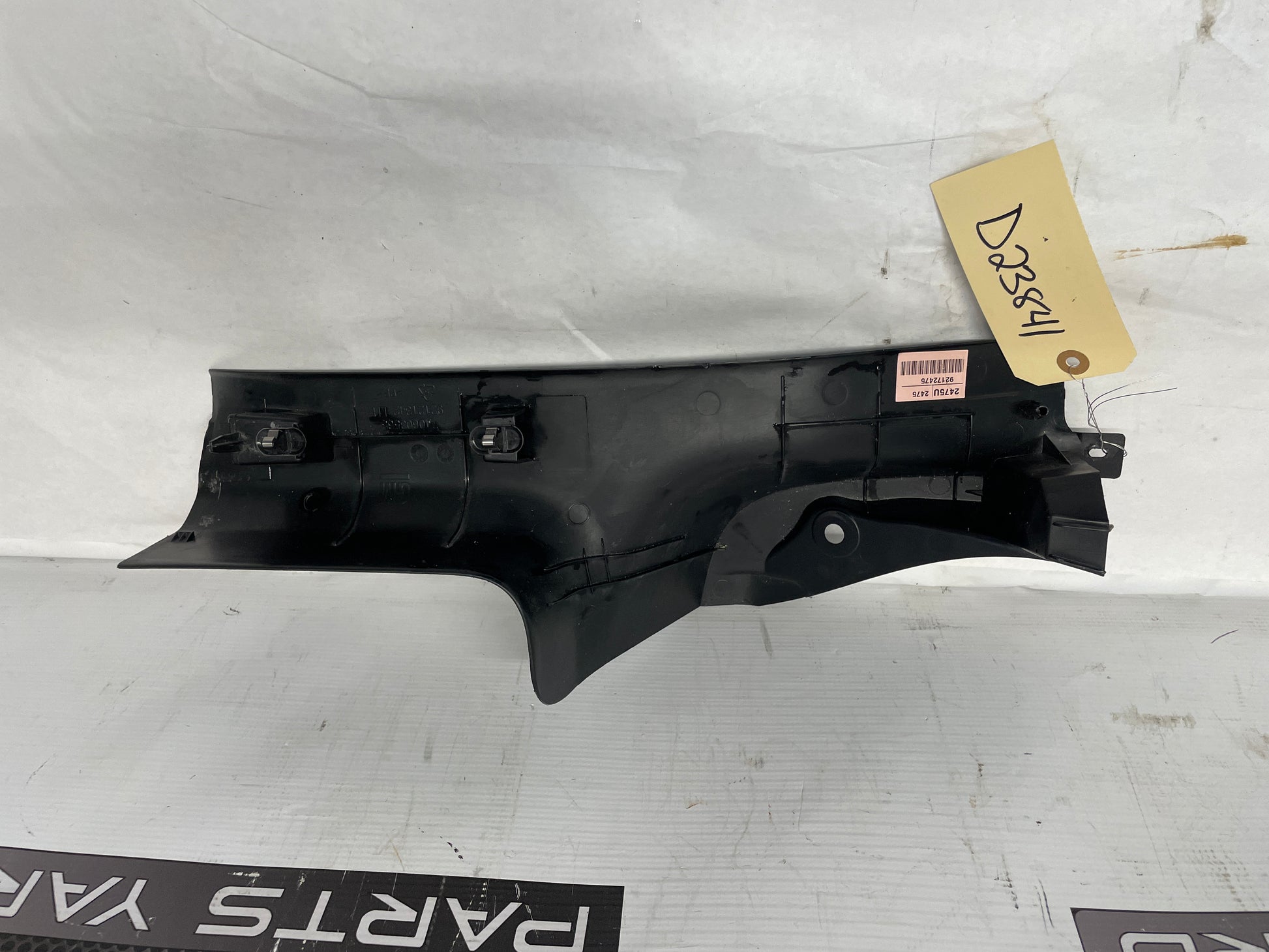 2008 Pontiac G8 GT LH Driver Rear Interior Sill Carpet Retainer OEM - Day's Parts Yard