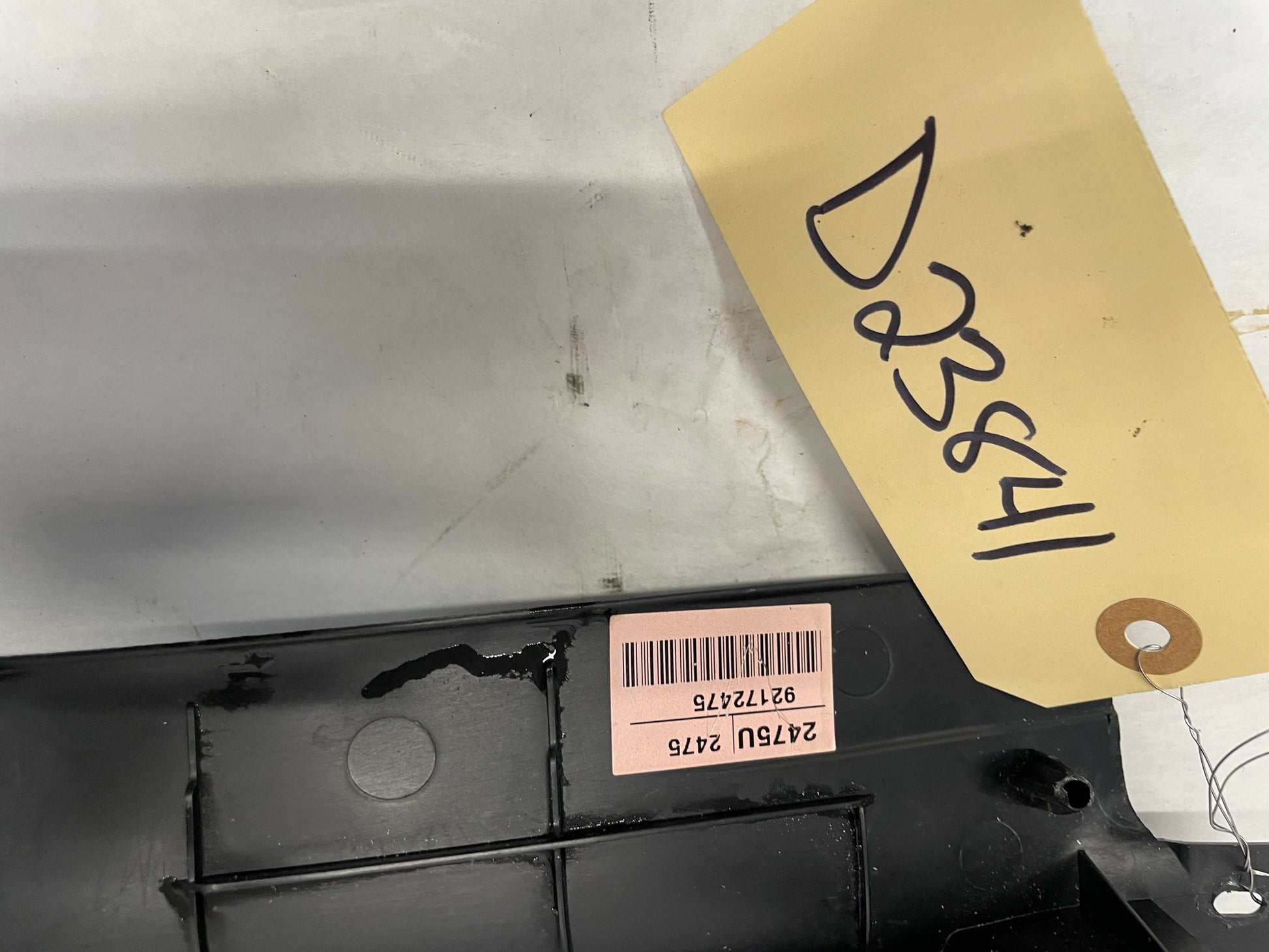2008 Pontiac G8 GT LH Driver Rear Interior Sill Carpet Retainer OEM - Day's Parts Yard