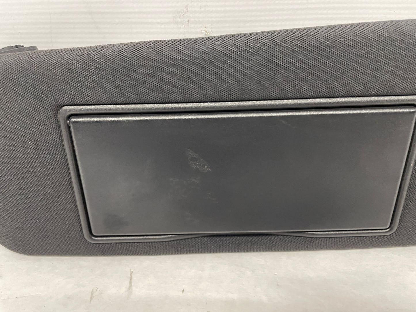 2004 Pontiac GTO LH Driver Sunvisor Sun Visor w/ Clip OEM - Day's Parts Yard