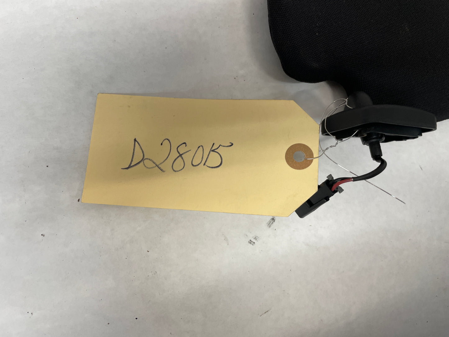 2004 Pontiac GTO LH Driver Sunvisor Sun Visor w/ Clip OEM - Day's Parts Yard