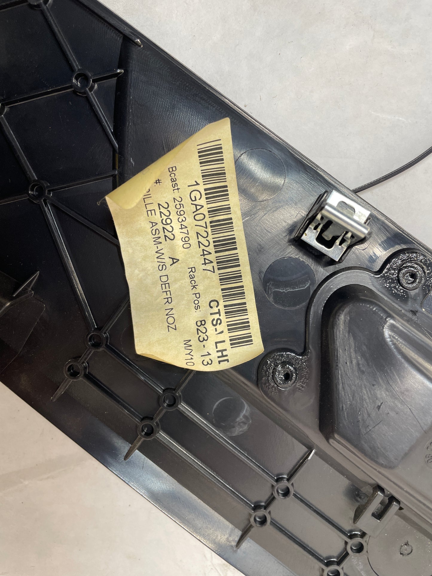 2010 Cadillac CTS-V Dashboard Dash Vent Windshield Defroster Trim Panel Grille OEM