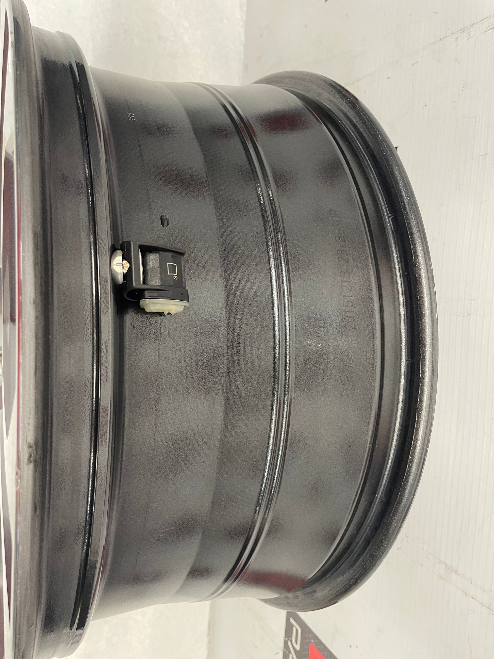 2016 Chevy SS Sedan Factory OEM Front Wheel 19x8.5 OEM - Day's Parts Yard