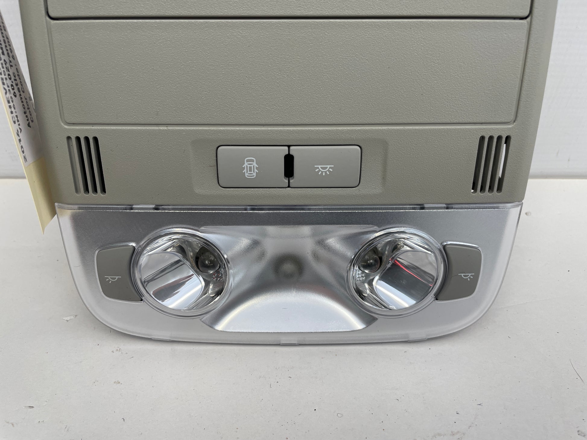 2014 Chevrolet SS Sedan Over Head Console Dome Light OEM - Day's Parts Yard
