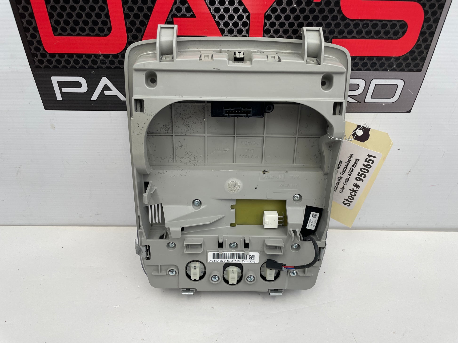 2014 Chevrolet SS Sedan Over Head Console Dome Light OEM - Day's Parts Yard