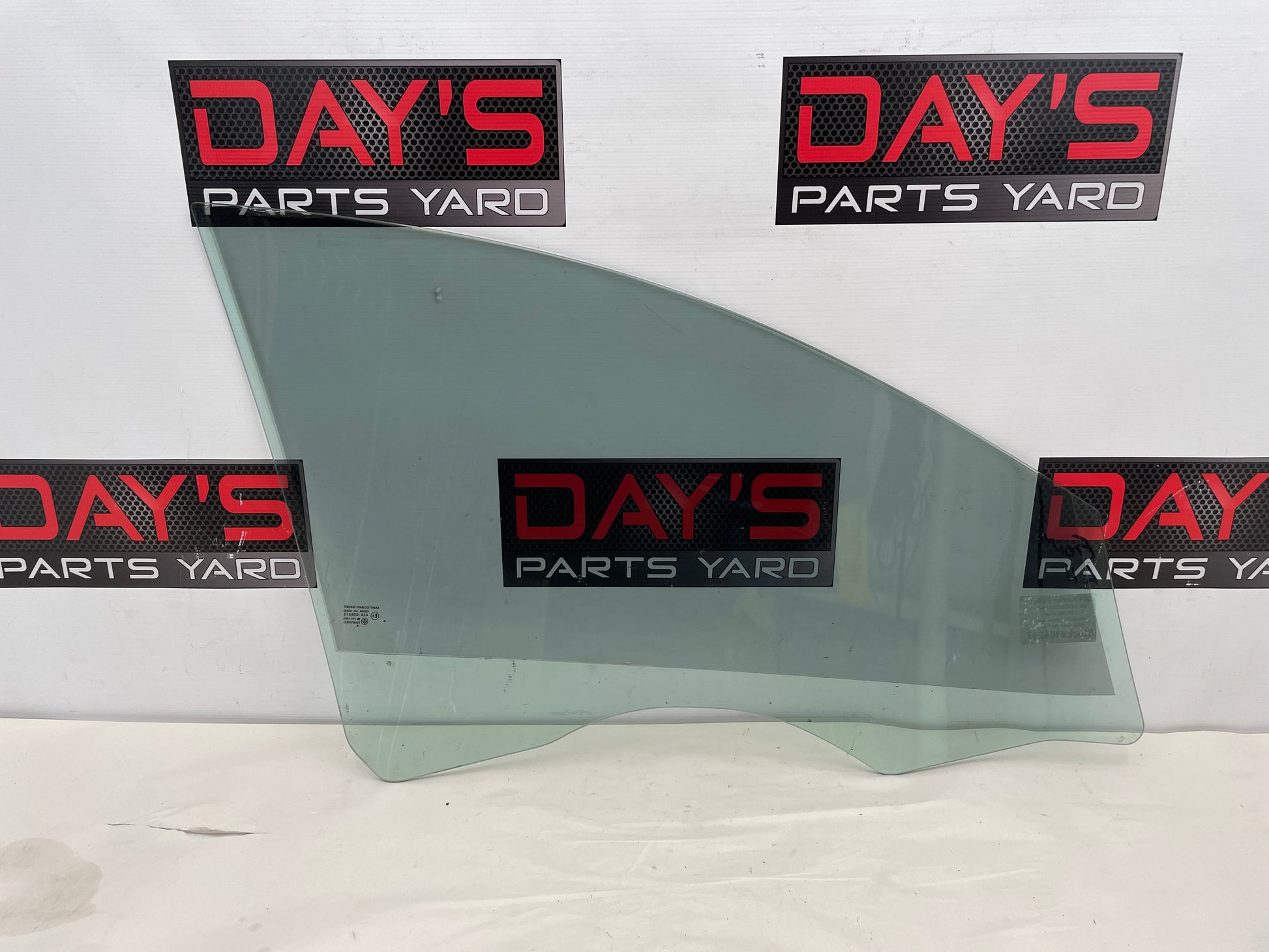 2009 Pontiac G8 Base Front LH Driver Door Window Glass OEM - Day's Parts Yard