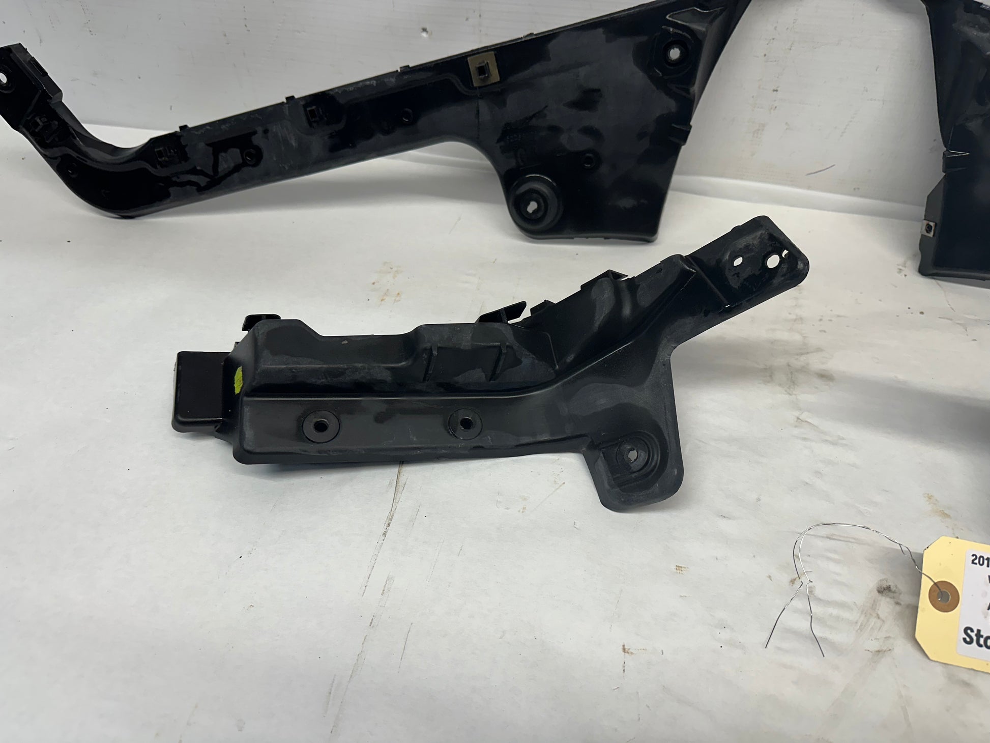 2014 Chevy Caprice PPV RH & LH Rear Bumper Guide Brackets Mounts OEM - Day's Parts Yard