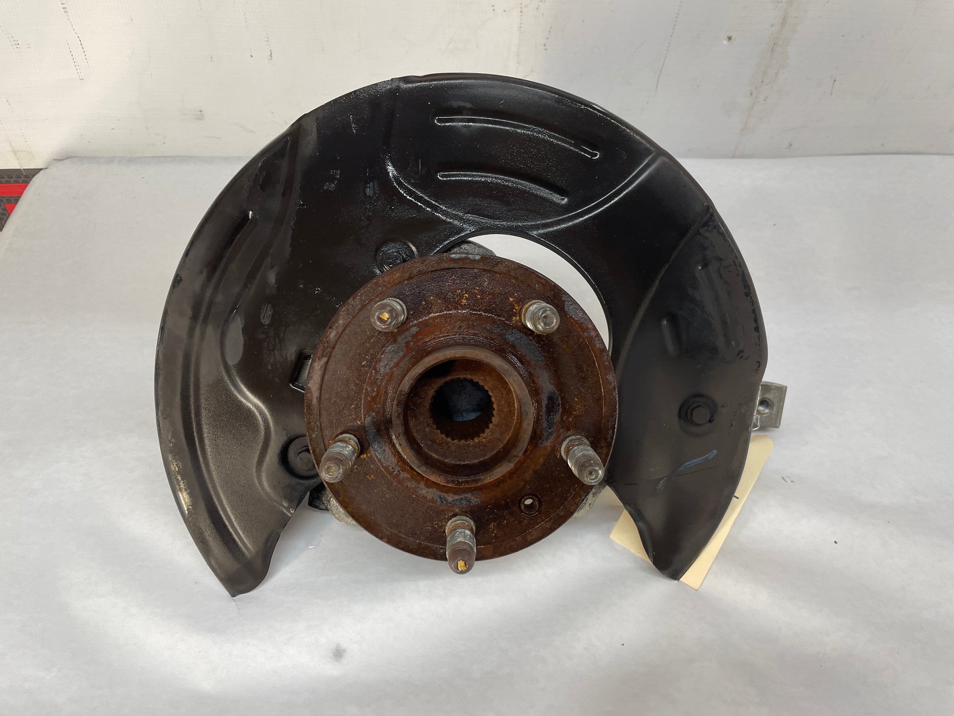 2013 Chevy Camaro SS LH Driver Front Suspension Spindle Knuckle Hub Assembly OEM - Day's Parts Yard