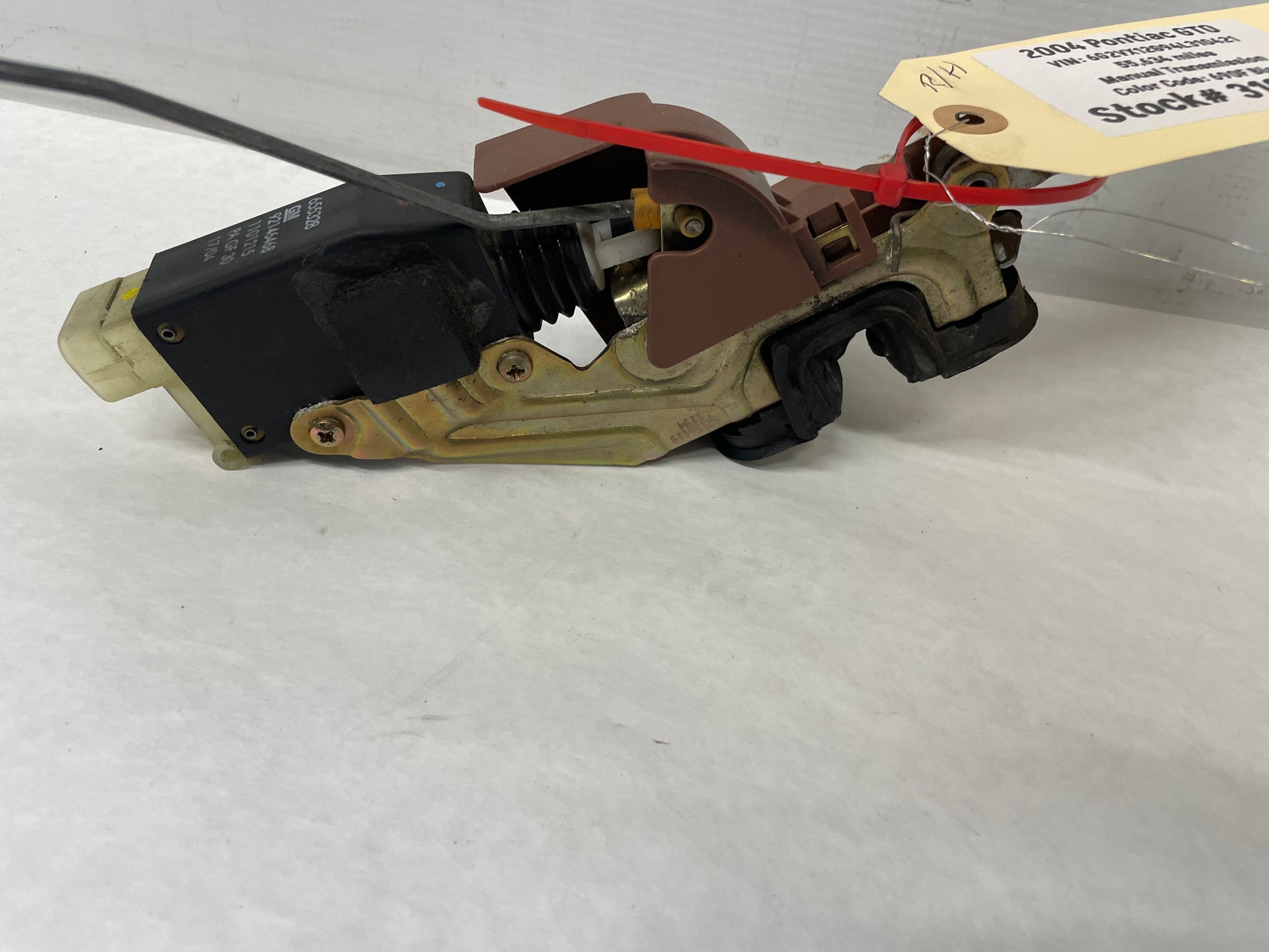 2004 Pontiac GTO RH Passenger Door Lock Actuator Assembly OEM - Day's Parts Yard