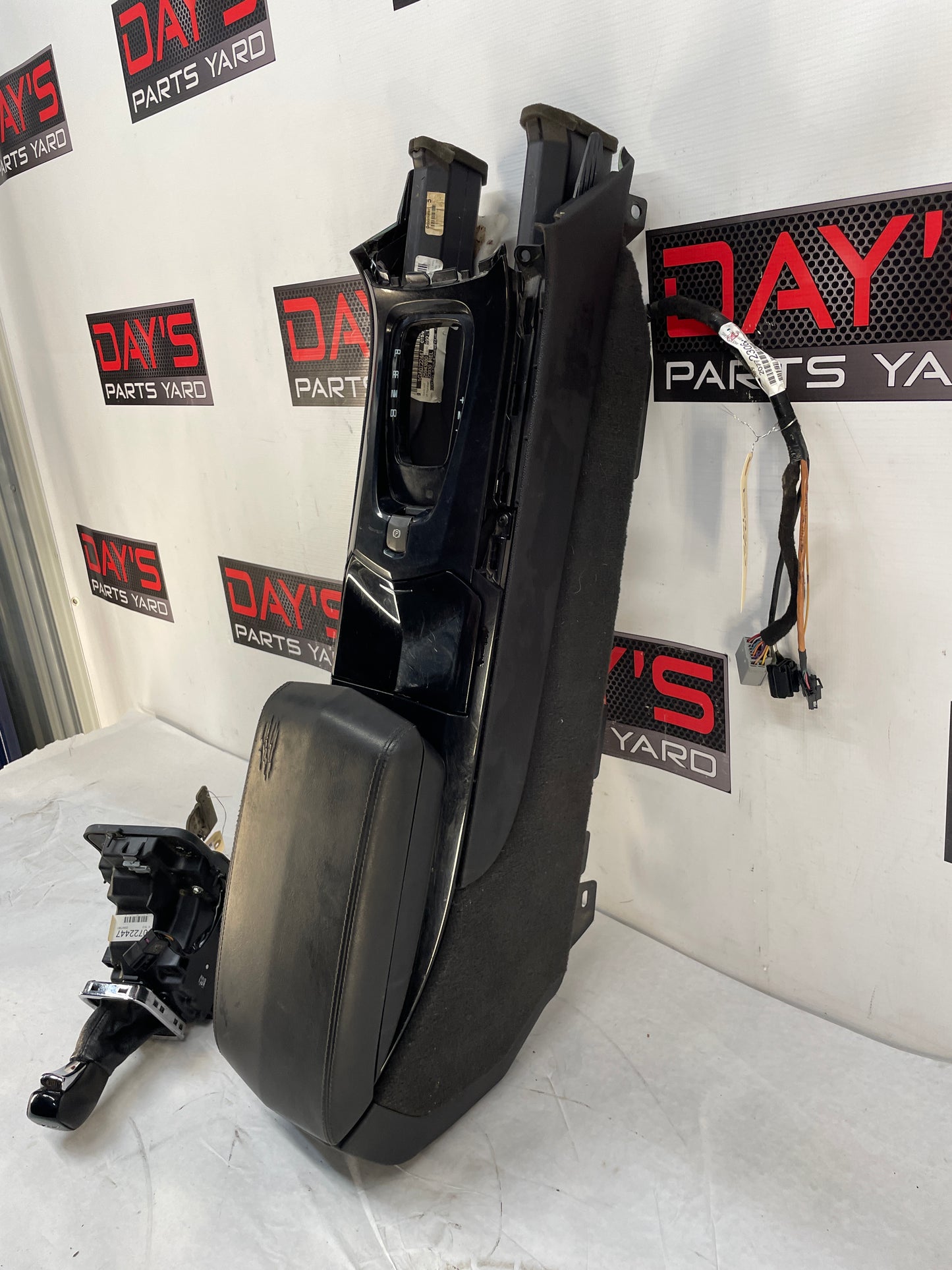 2010 Cadillac CTS-V Sedan Center Console w/ Automatic Shifter OEM