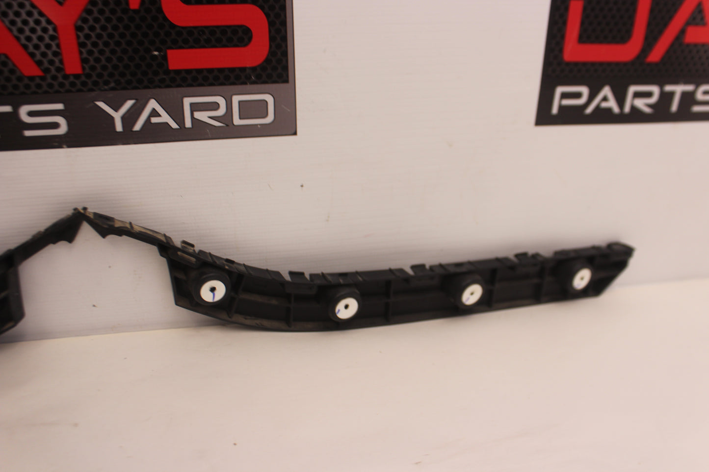 2021 Chevy Camaro SS RH & LH Rear Bumper Retainer Brackets OEM